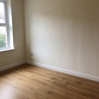 The empty room the buyer photographed